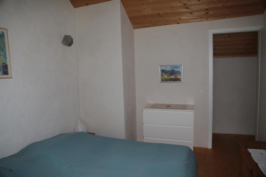Casa Flora Lägenhet Verdabbio Rum bild